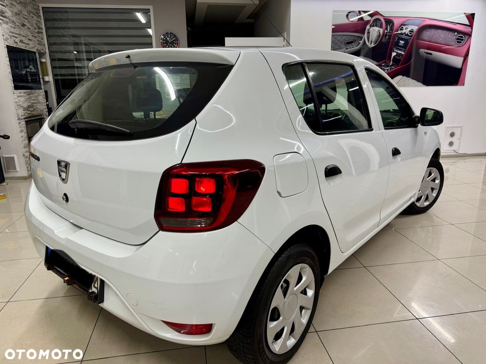 Dacia Sandero SCe 75 Essential - 18