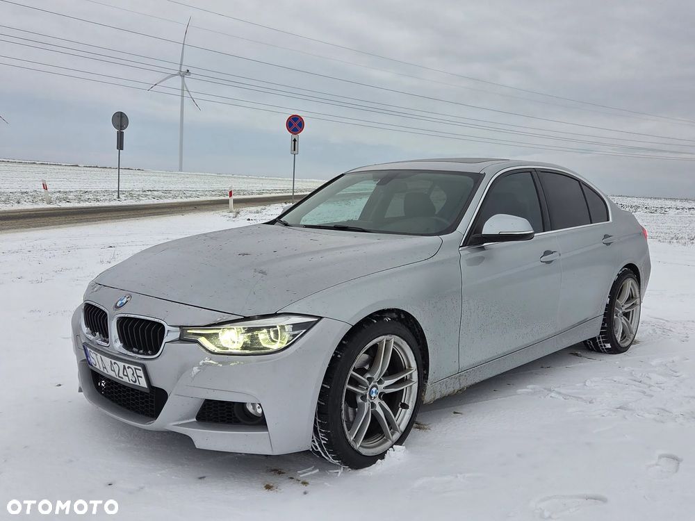 BMW Seria 3 320i xDrive - 9