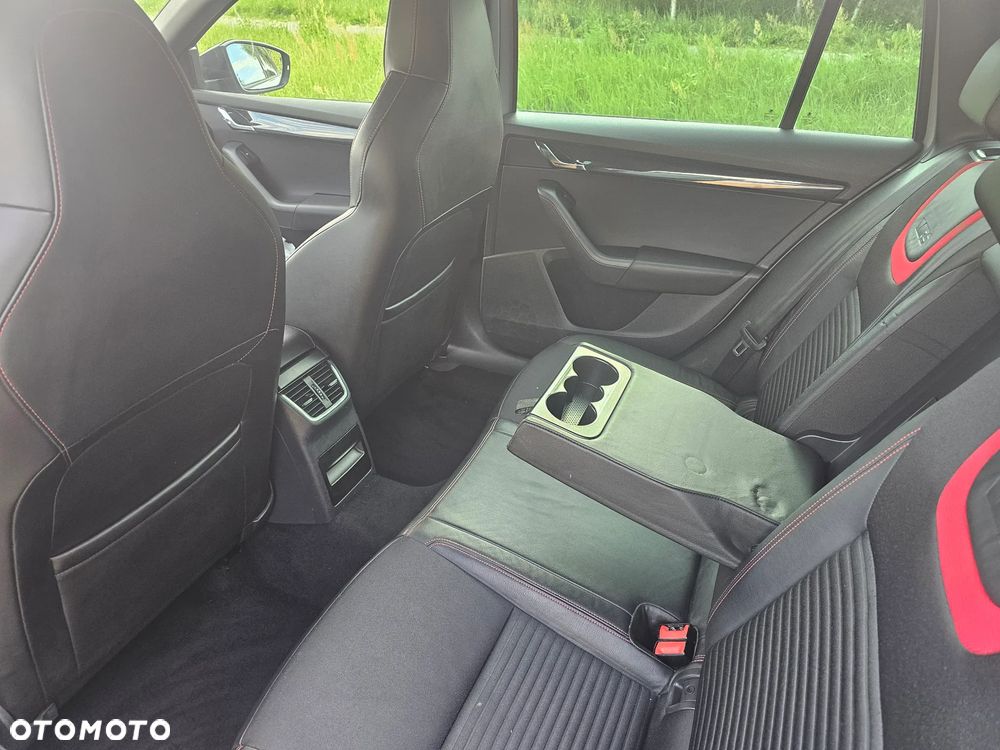 Skoda Octavia 2.0 TDI (Green tec) RS - 9