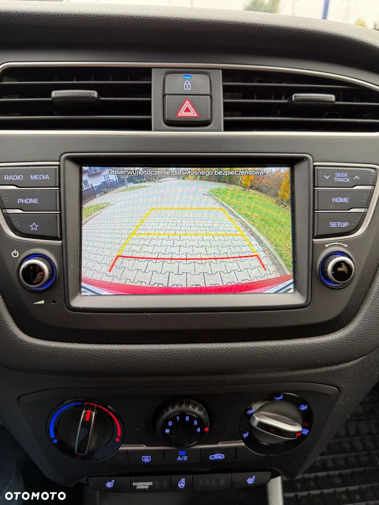 Hyundai i20 - 17
