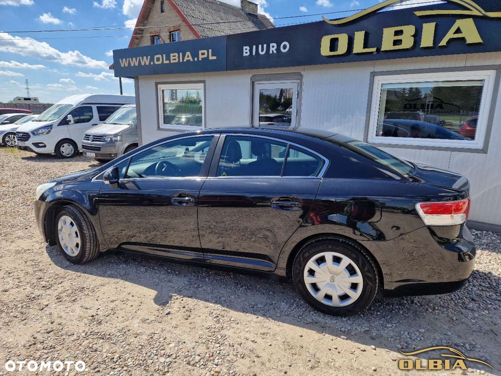 Toyota Avensis - 9