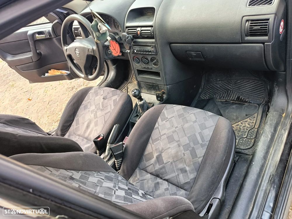 Opel Astra Caravan - 5