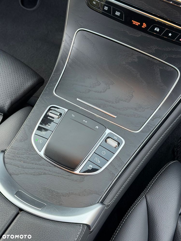 Mercedes-Benz GLS - 23