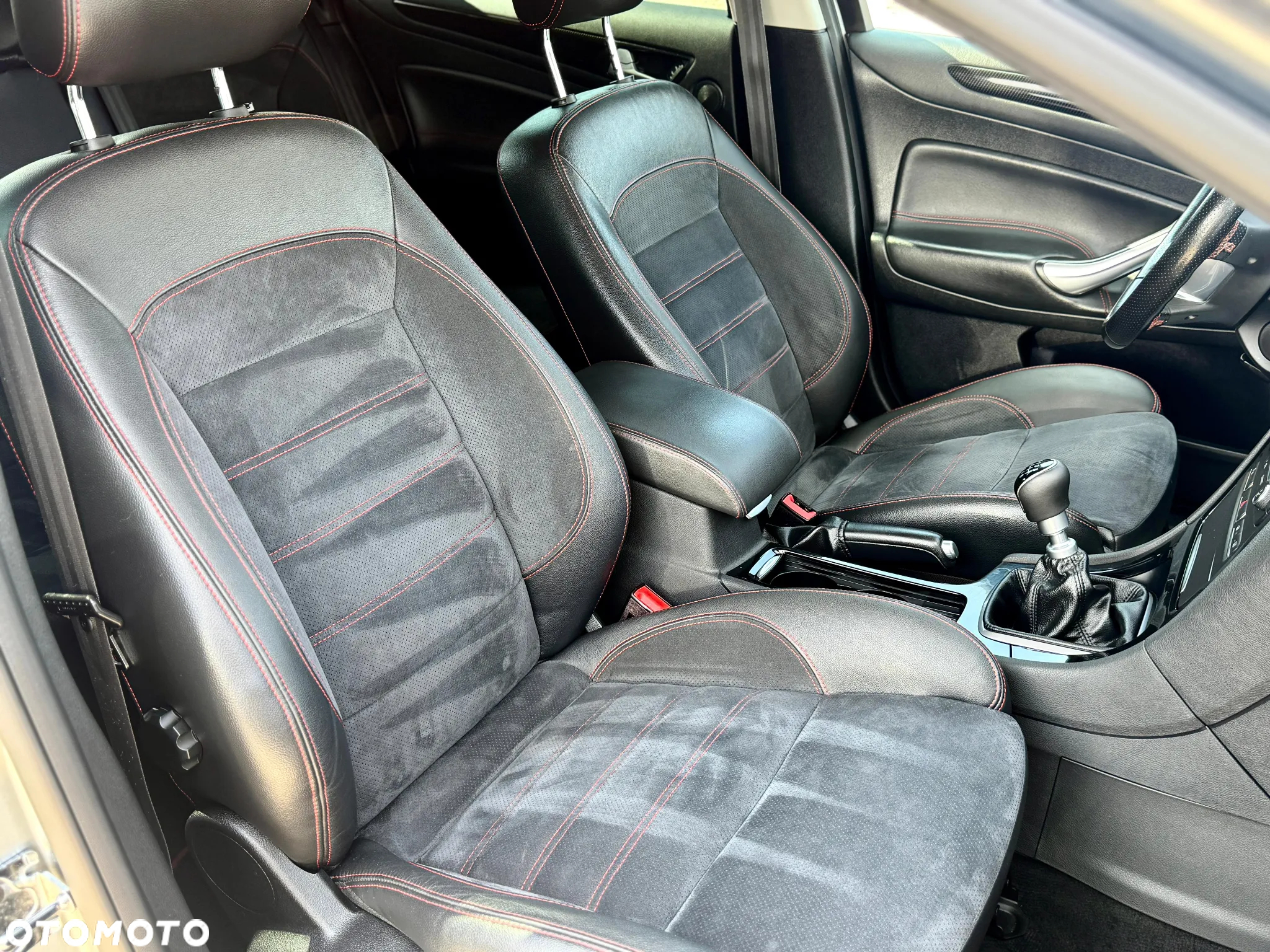 Ford Mondeo 2.0 TDCI Titanium S - 40