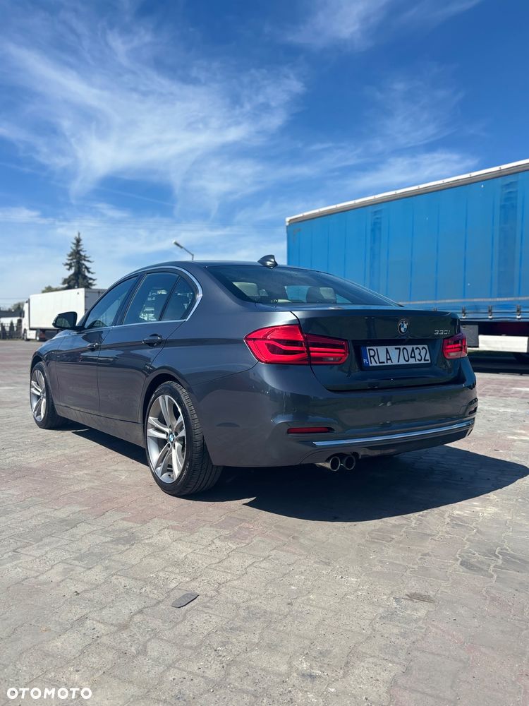 BMW Seria 3 330i Edition Luxury Line Purity - 8