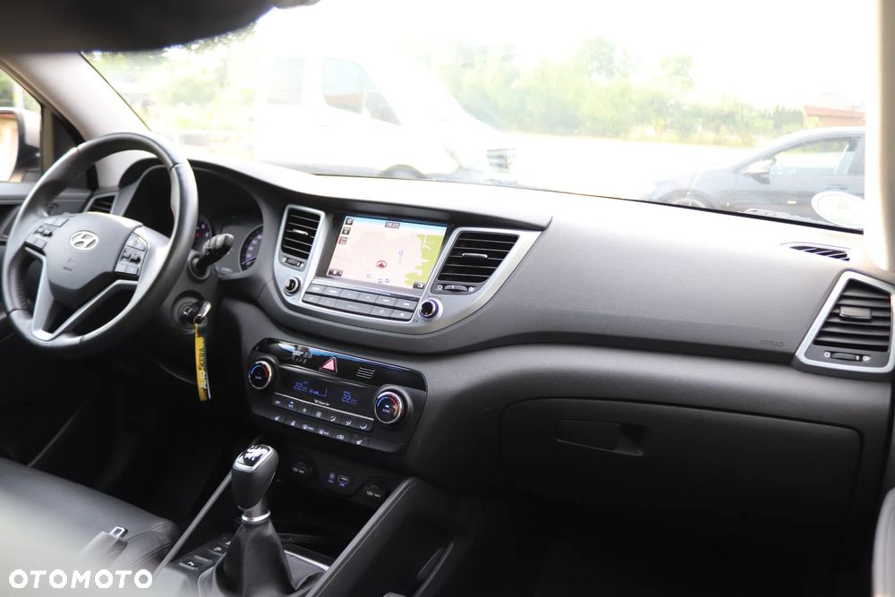 Hyundai Tucson 1.6 GDI BlueDrive Design 2WD - 21