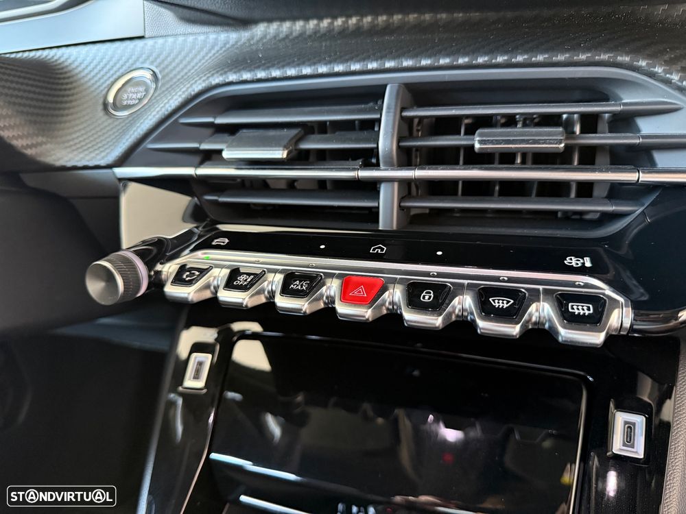 Peugeot e-2008 54 kWh Allure - 24