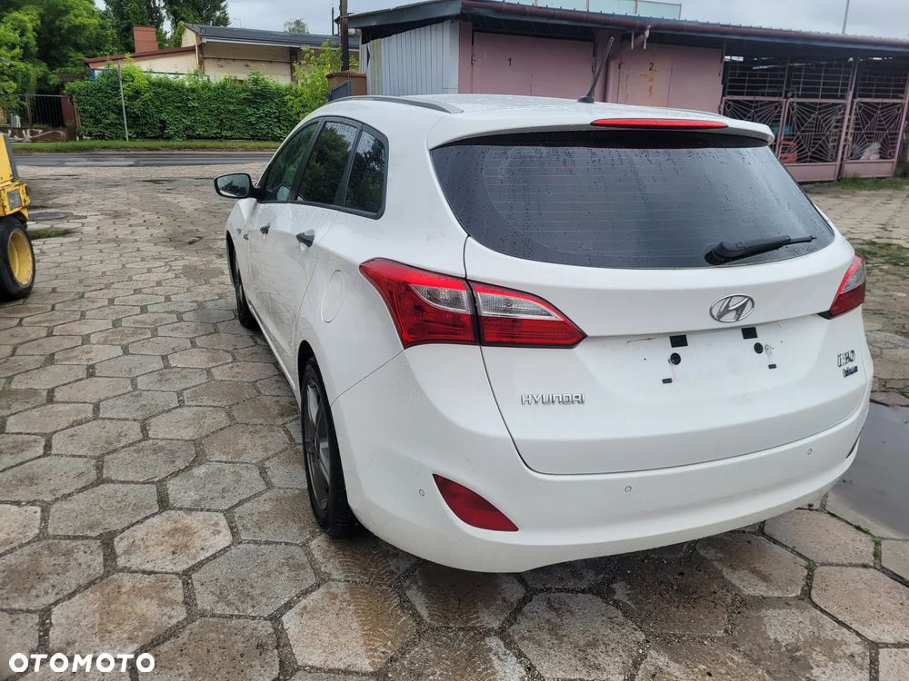 Hyundai i30 blue 1.6 CRDi YES Gold - 17