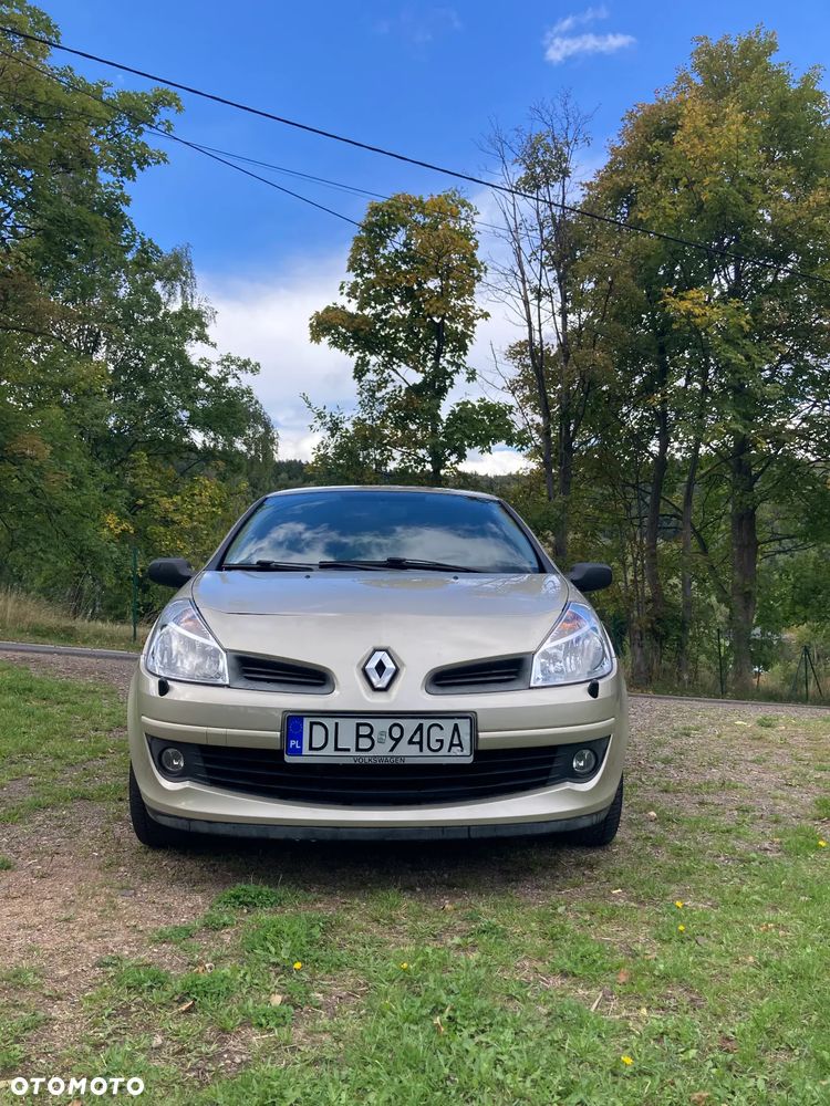 Renault Clio - 1