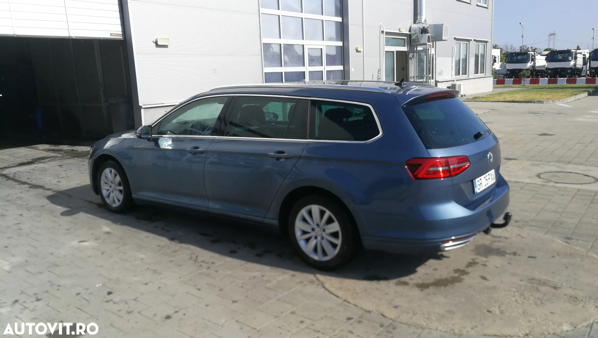 Volkswagen Passat Variant 1.6 TDI SCR DSG Conceptline - 9