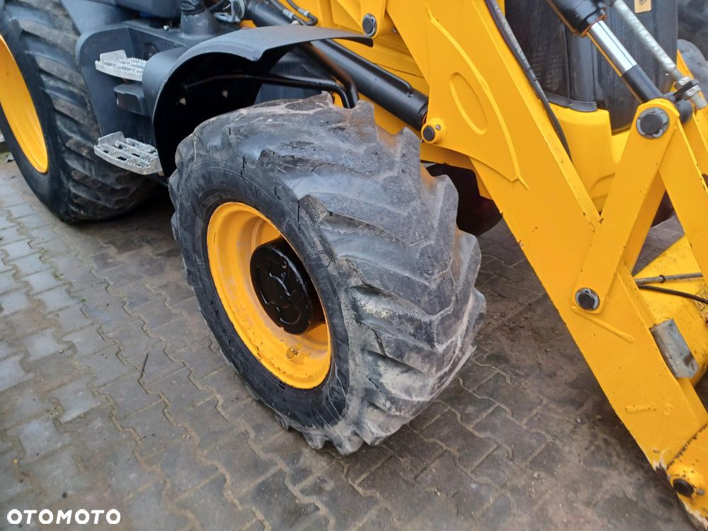 JCB 3CX Contractor AEC - 4