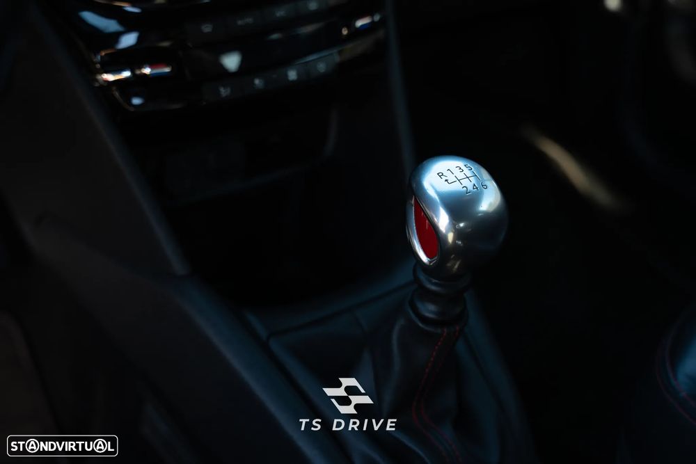 Peugeot 208 1.6 THP GTi - 18