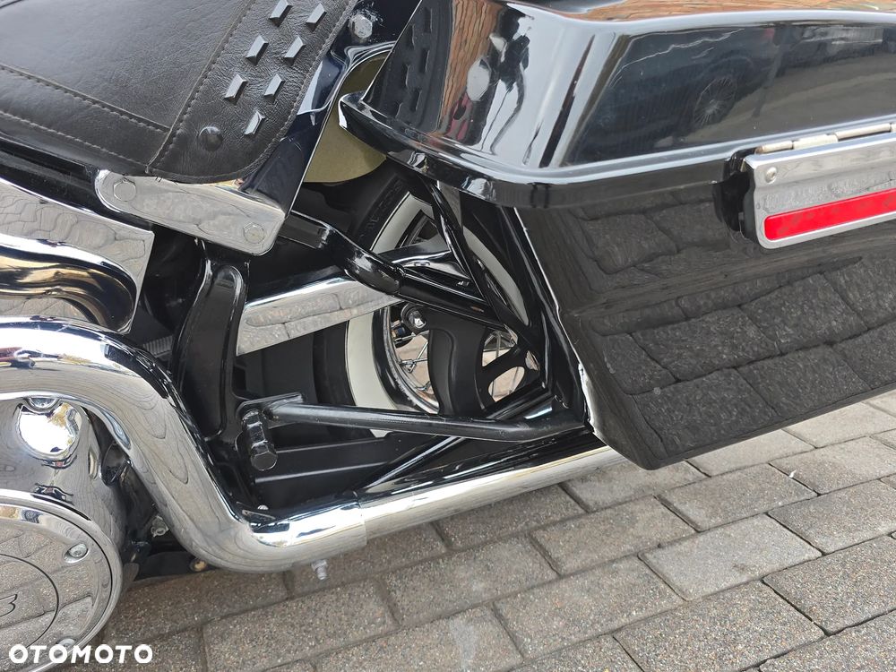 Harley-Davidson Softail Heritage Classic - 30