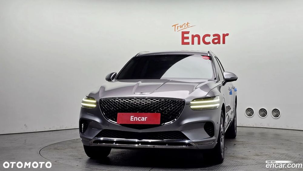 Genesis GV70 2.5T AWD AT8 Luxury Line - 2