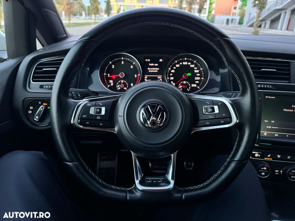 Volkswagen Golf 2.0 TDI DSG GTD - 11