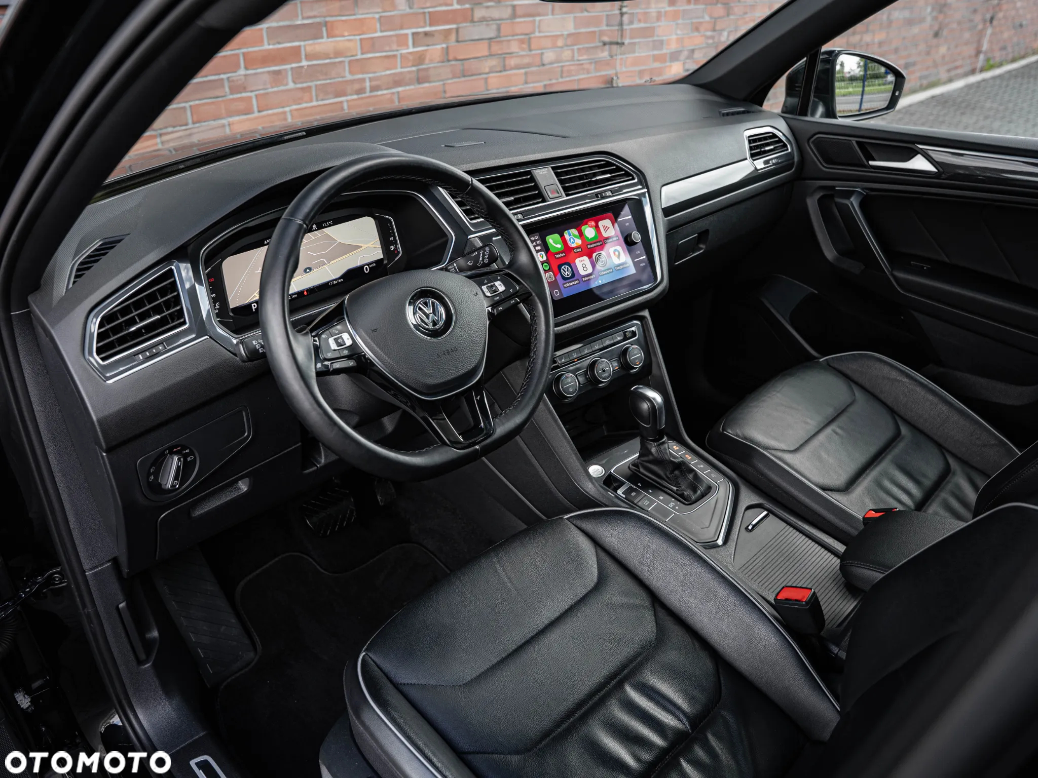 Volkswagen Tiguan Allspace 2.0 TDI R-Line DSG - 23