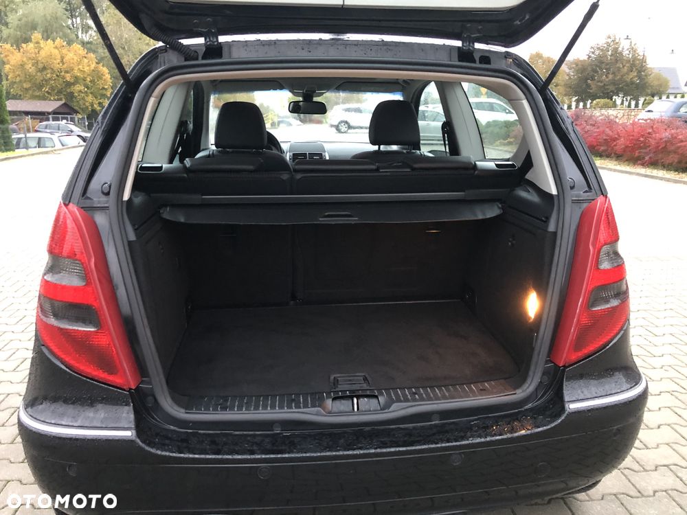 Mercedes-Benz Klasa A 200 Avantgarde Special Edition - 22