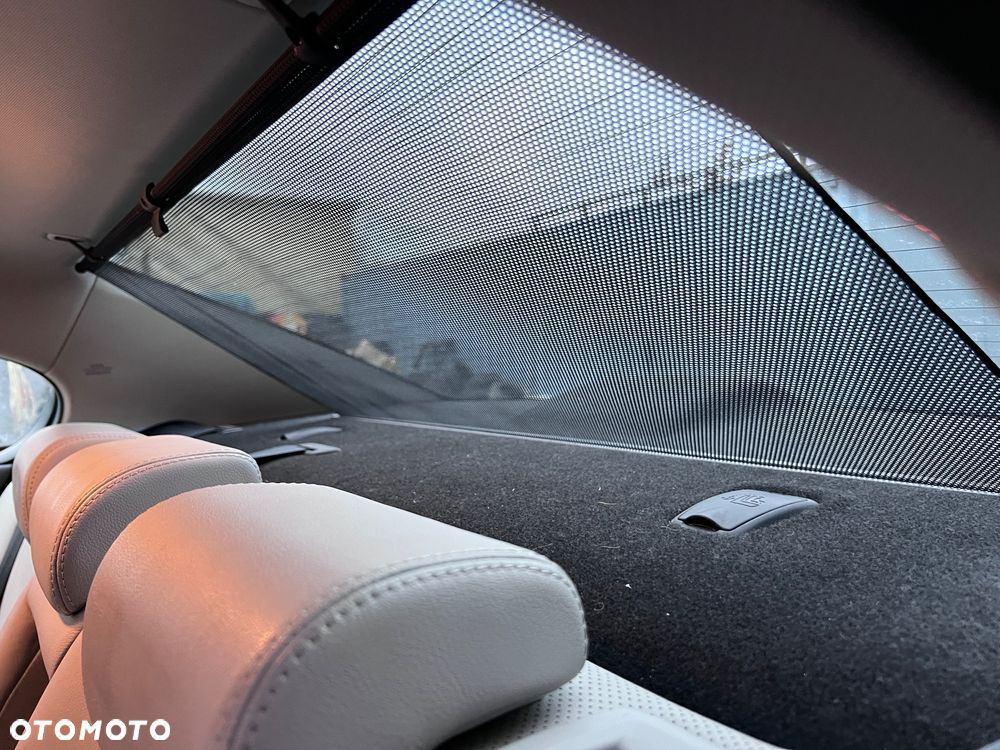 Toyota Avensis 1.8 Premium MS - 38