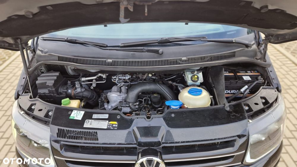 Volkswagen Caravelle - 4