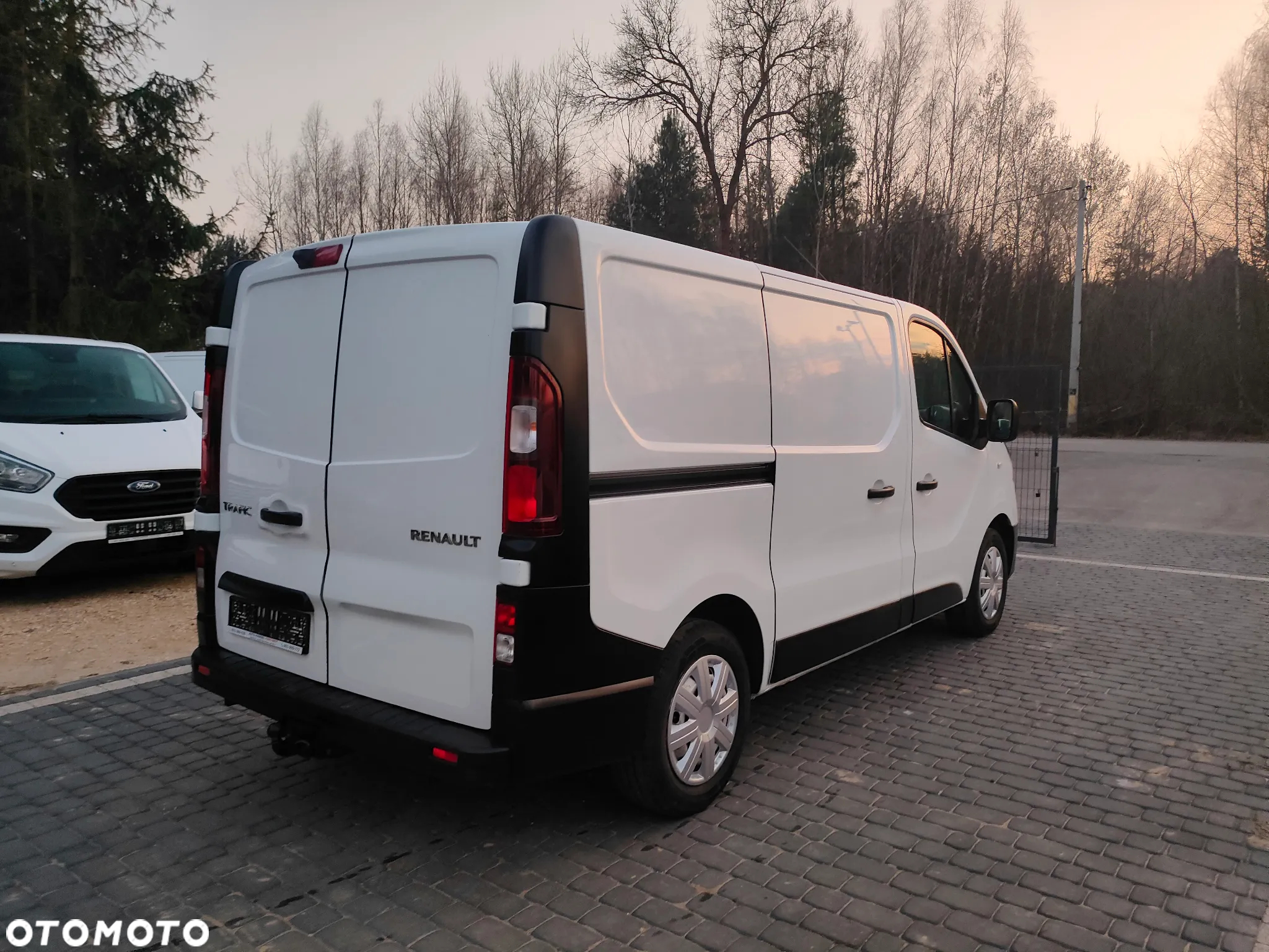 Renault TRAFIC 2017r 1,6 DCI 120 KM L1H1 EURO6 KLIMA - 4