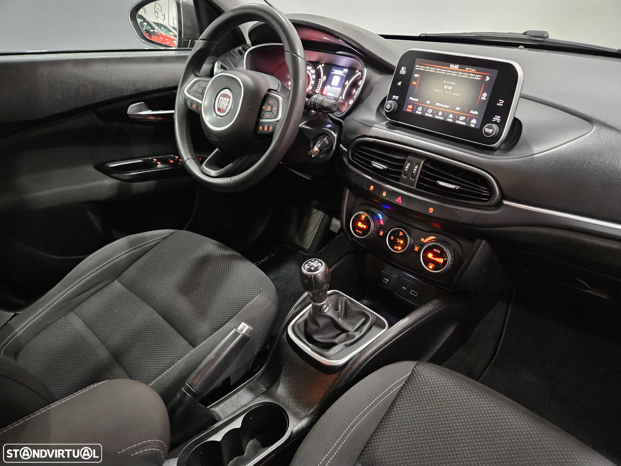 Fiat Tipo Station Wagon 1.3 M-Jet Lounge J17 - 25