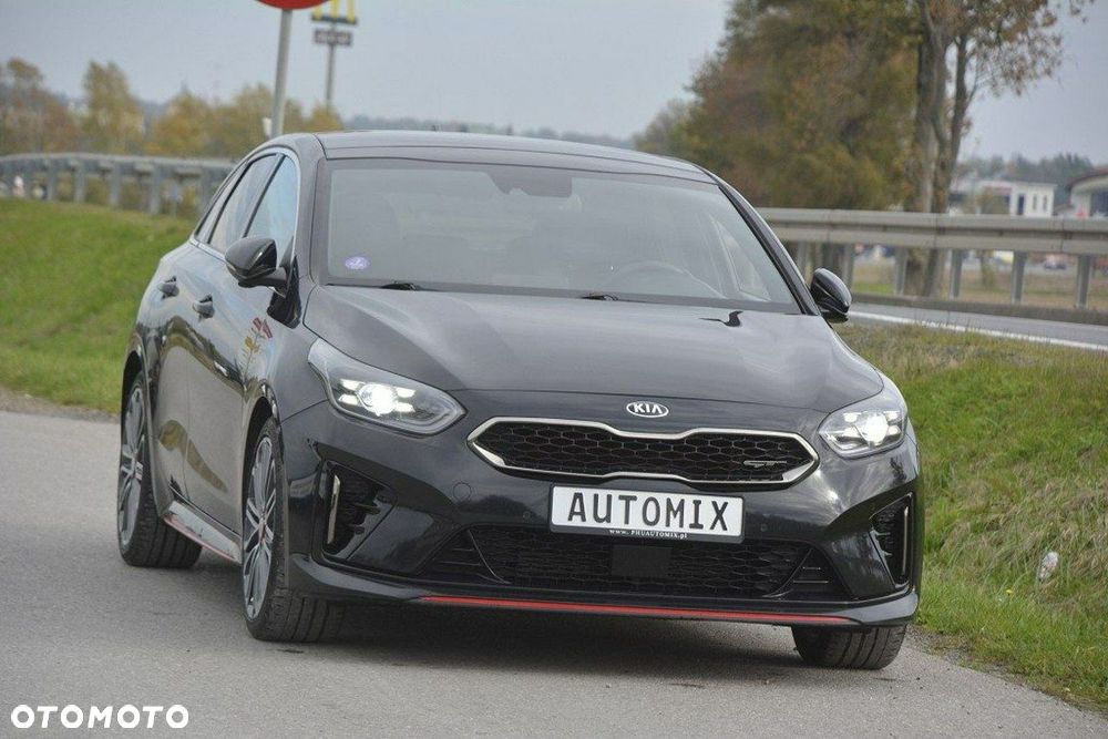 Kia ProCeed 1.6 T-GDI GT DCT - 14