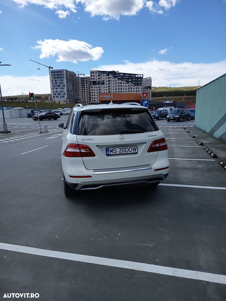 Mercedes-Benz ML 250 BlueTEC 4MATIC 7G-TRONIC - 4