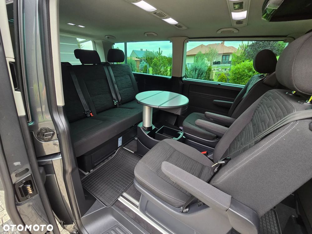 Volkswagen Multivan - 14