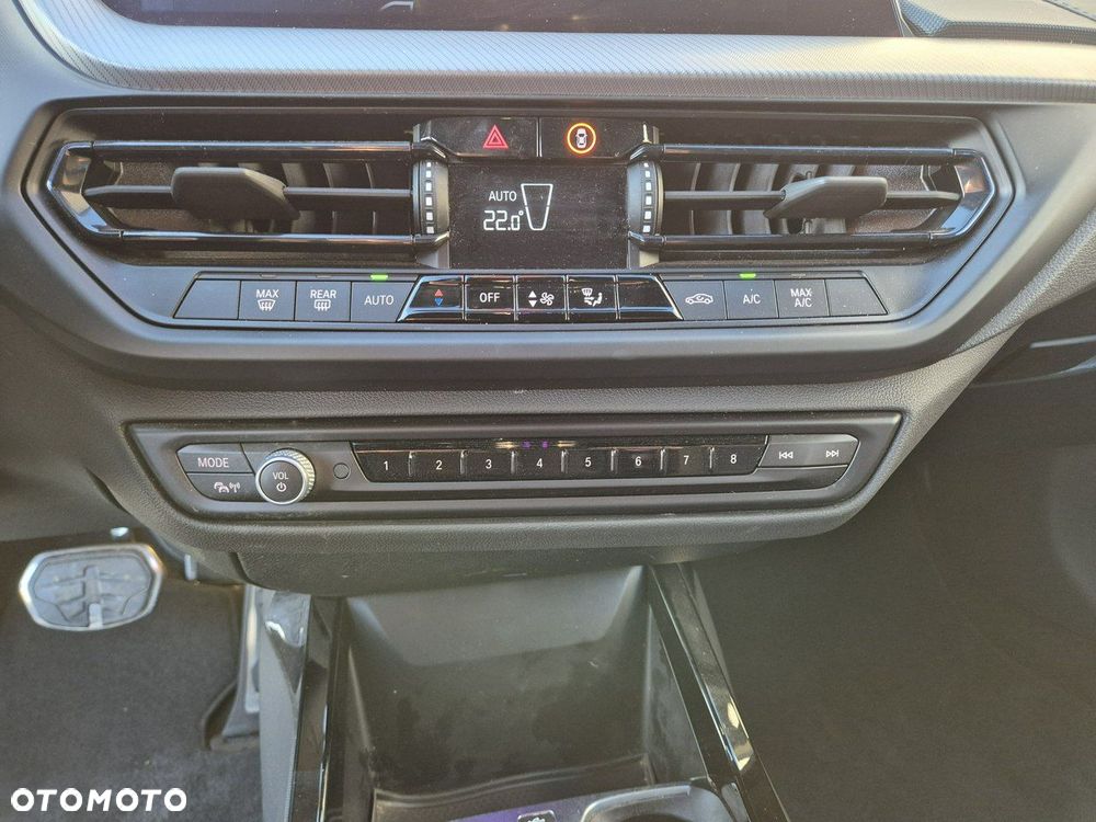 BMW Seria 1 118i Edition M Sport Shadow - 13