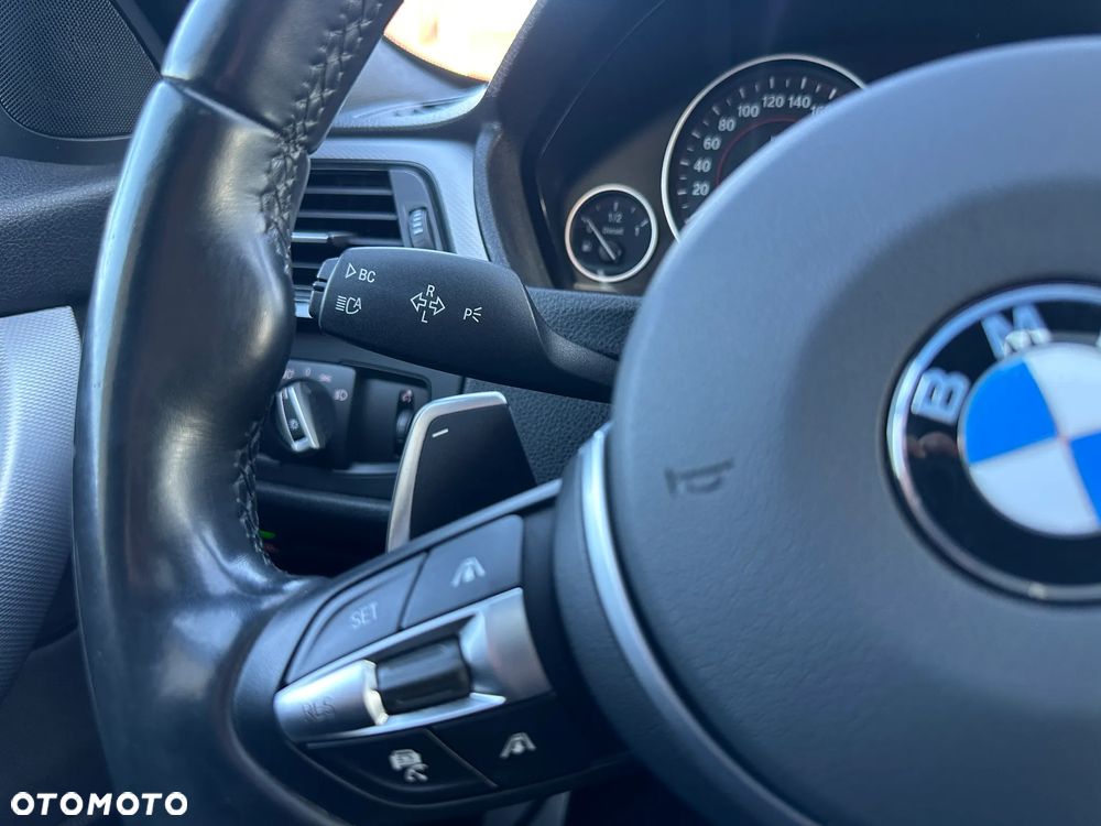 BMW Seria 3 320d Sport-Aut - 30