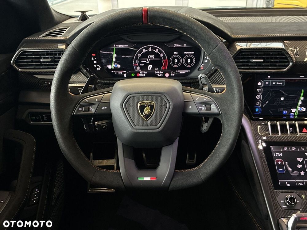 Lamborghini Urus - 16