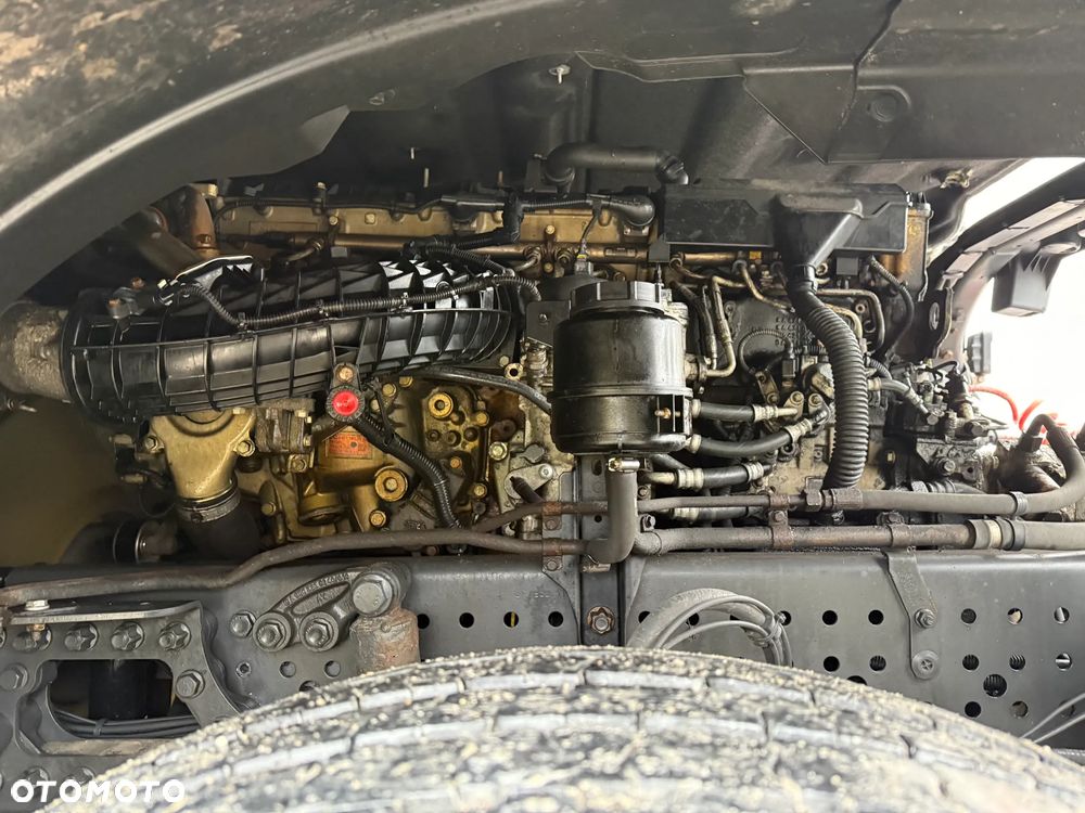 Mercedes-Benz Actros 1845 StreamSpace - 12