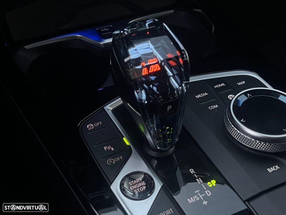 BMW 118 d Pack M Auto - 22