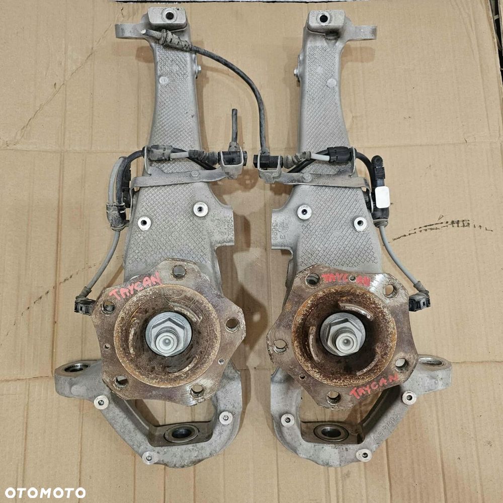 porsche taycan 9j1 audi e-tron zwrotnica piasta przód przednia prawa - 1