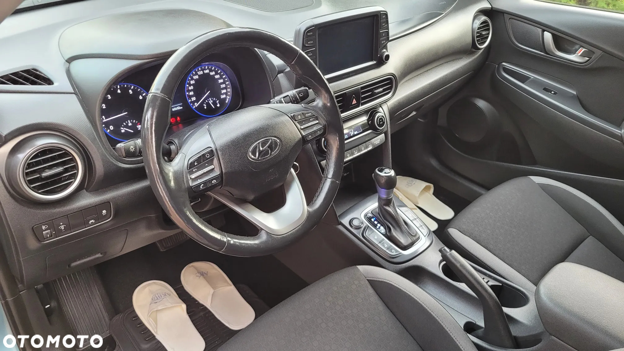 Hyundai Kona 1.6 T-GDI Premium DCT - 11