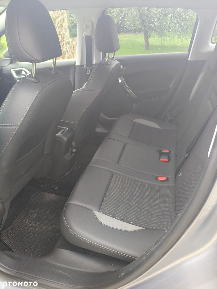 Peugeot 2008 - 6