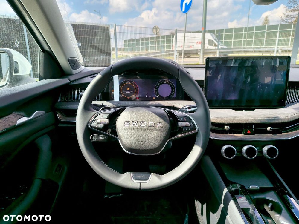 Skoda Superb 2.0 TDI SCR 4x4 L&K DSG - 22