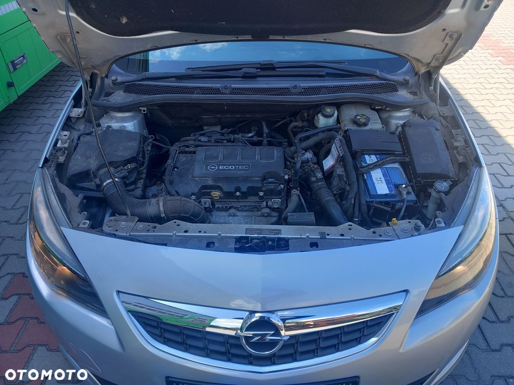 Opel Astra 1.4 T Sport - 25