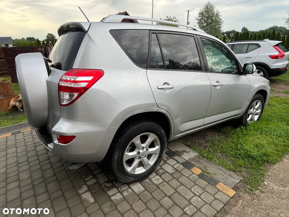 Toyota RAV4 2.2 D-4D Prestige - 8