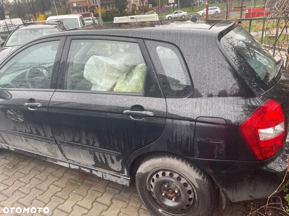 Kia Cerato 1.6 Comfort + - 6