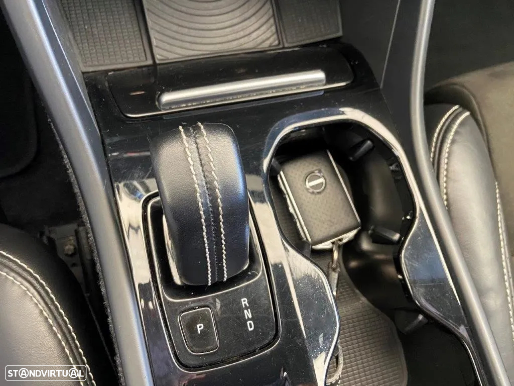 Volvo XC 40 2.0 T4 R-Design - 19