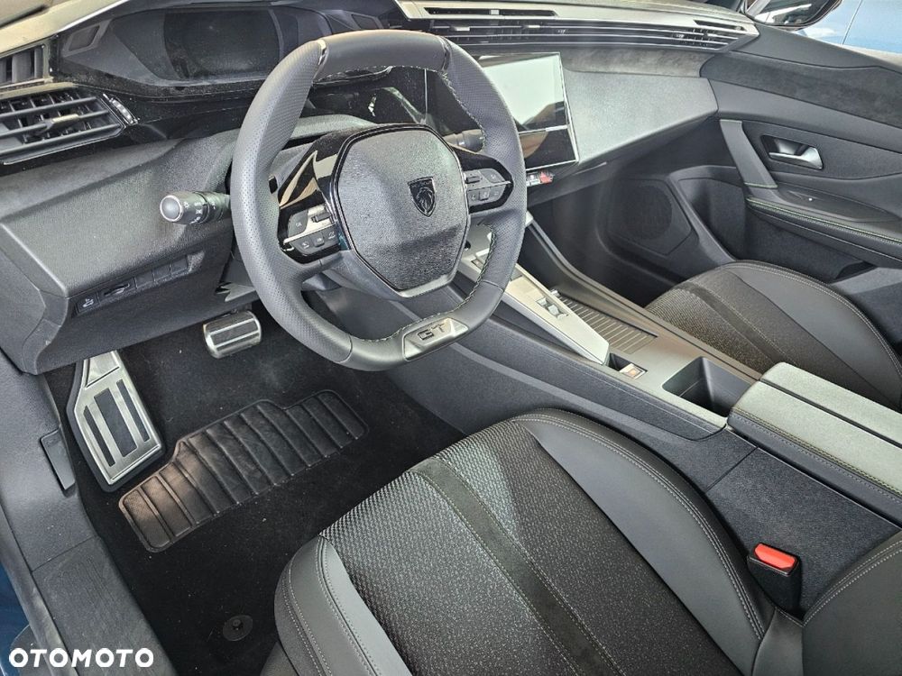 Peugeot 408 - 12