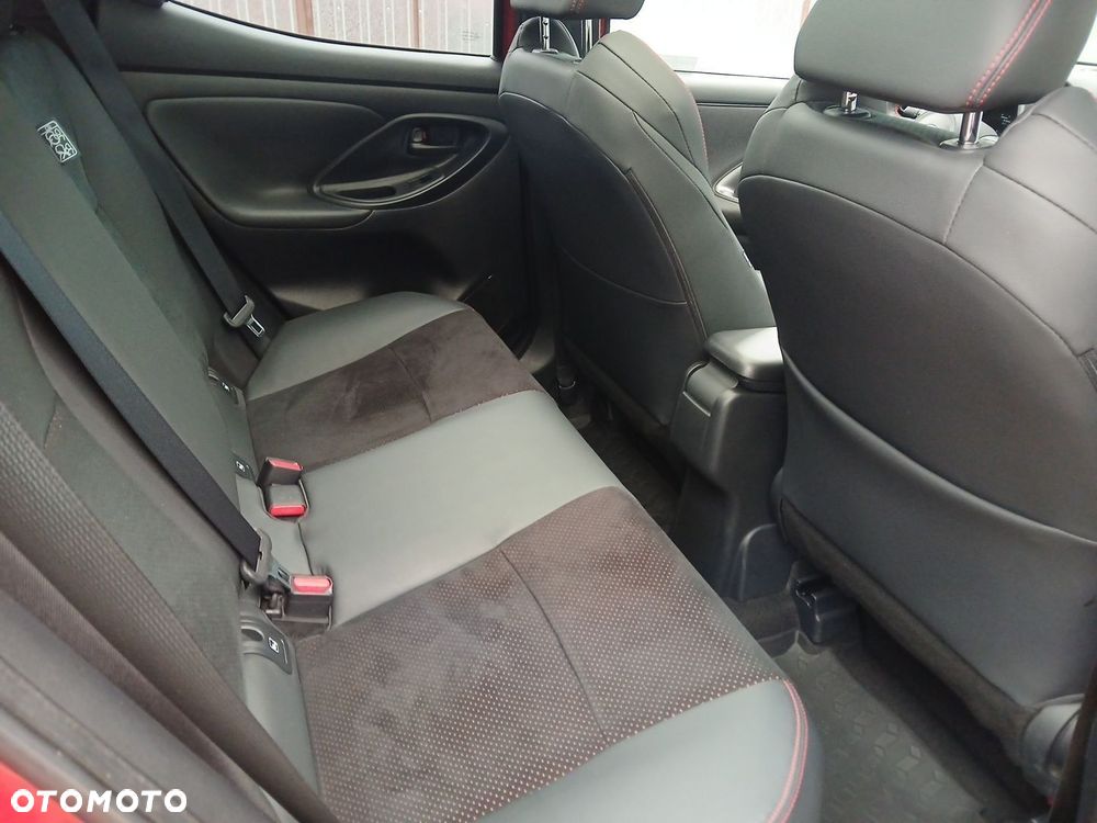 Toyota Yaris - 11