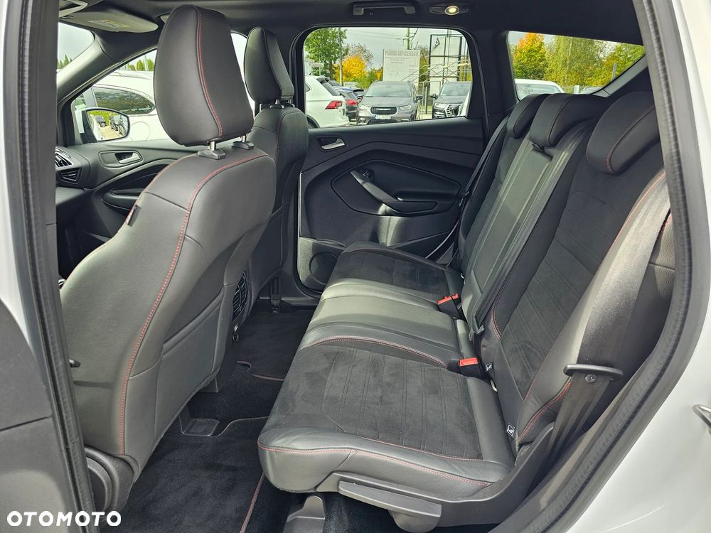 Ford Kuga 1.5 EcoBoost 2x4 ST-Line - 20