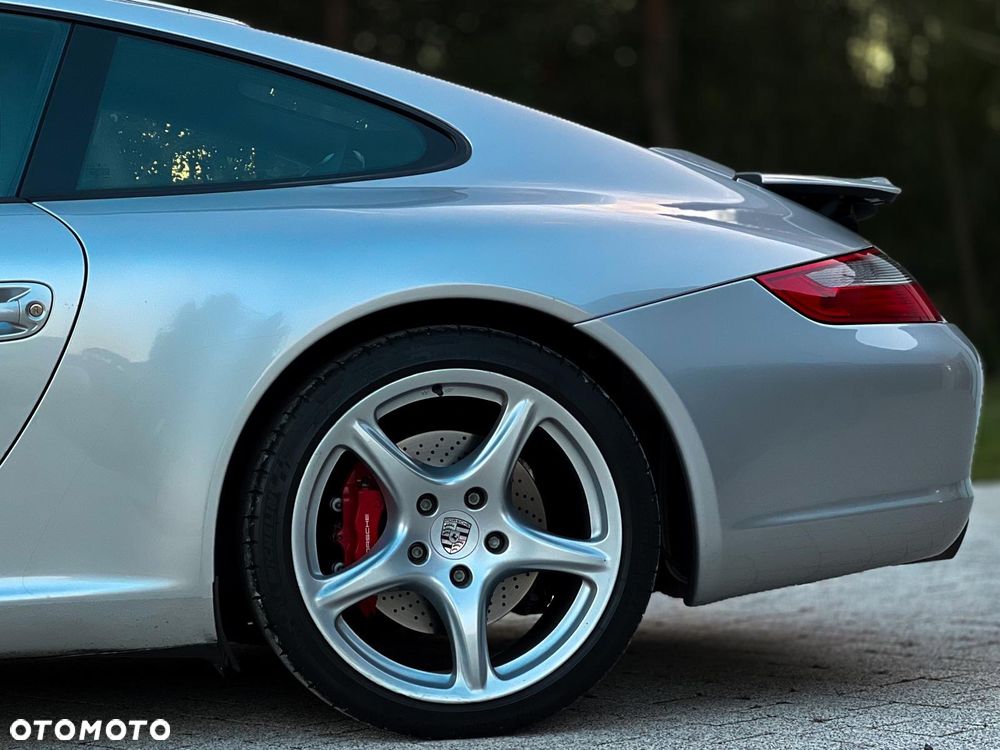 Porsche 911 Carrera 4 S - 20