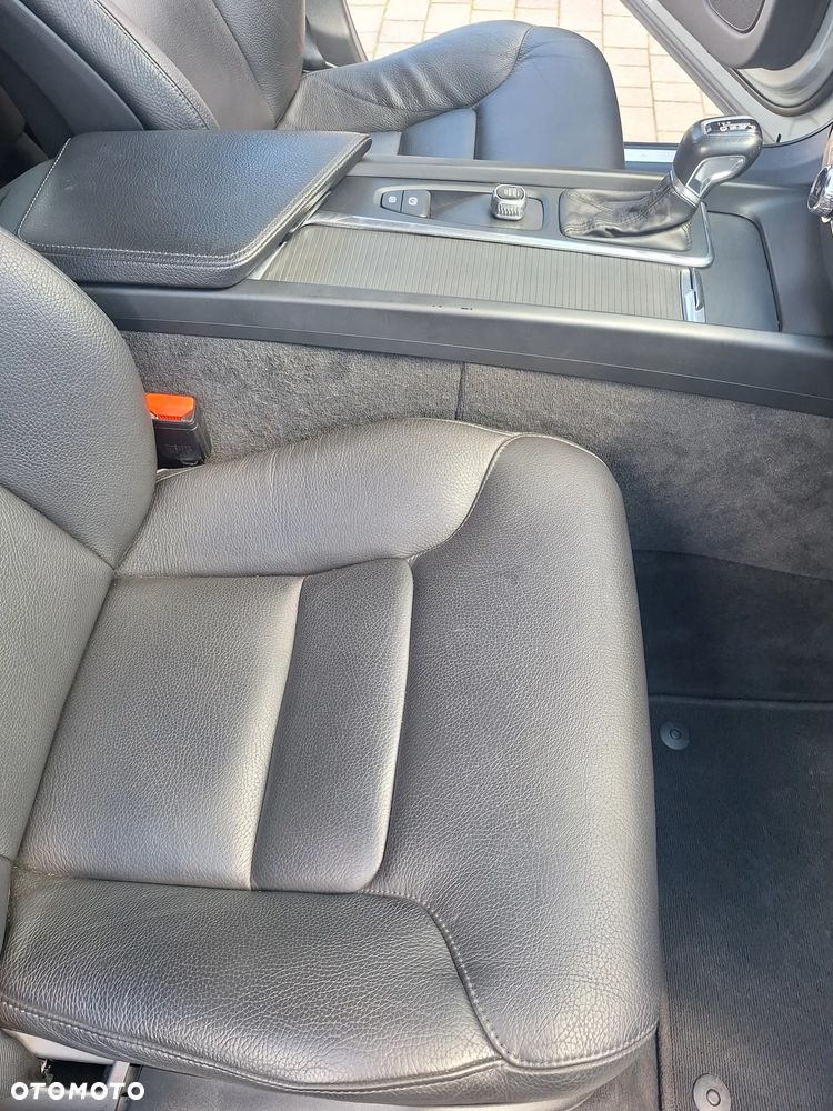 Volvo XC 60 T6 AWD Geartronic Momentum Pro - 17
