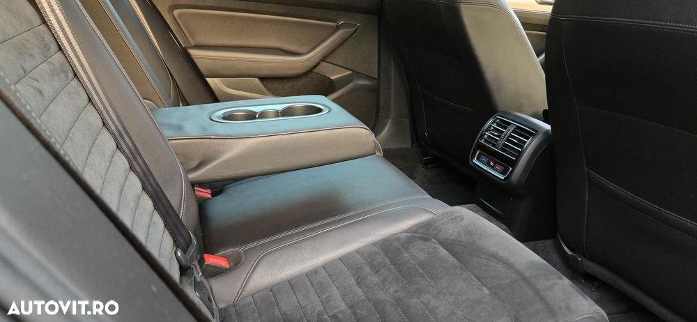 Volkswagen Passat - 11