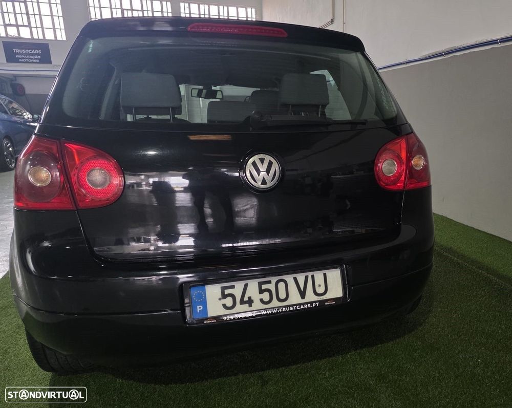 VW Golf 2.0 TDi Confortline - 4