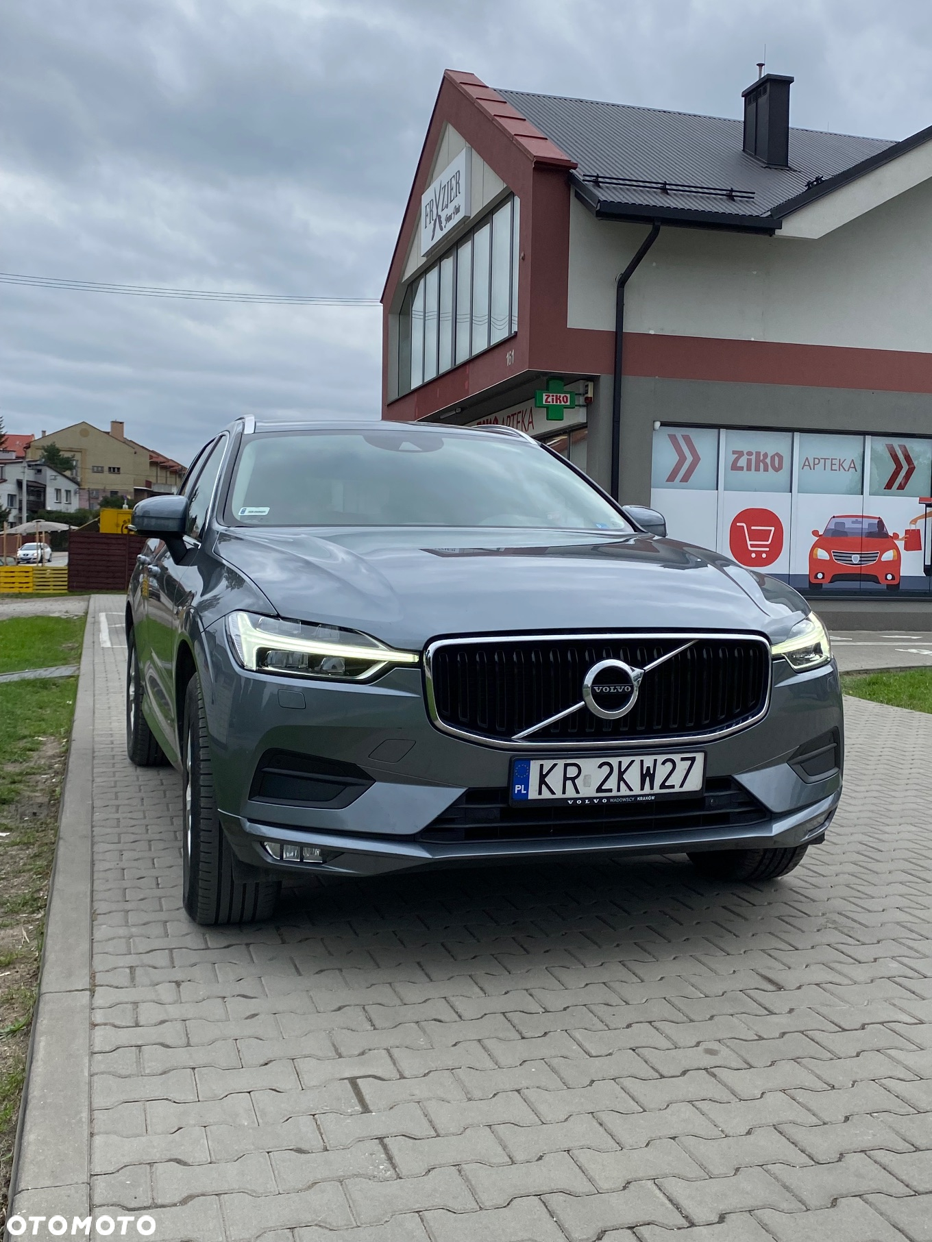 Volvo XC 60 D4 AWD Momentum - 2