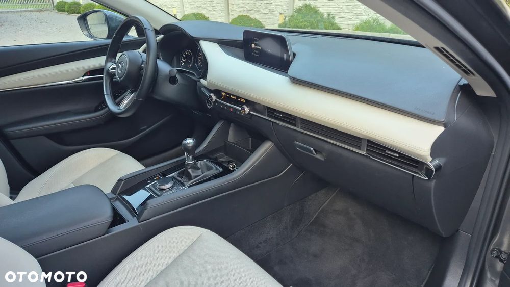 Mazda 3 - 6